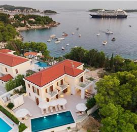 5 bedroom villa with infinity pool and sea views Hvar Town, sleeps 10